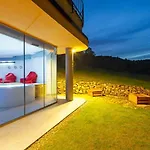 Ostrov Hotel 4*