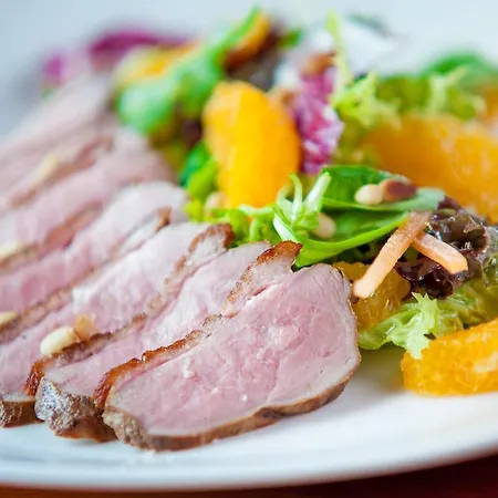 מלון Ostrov Tisá