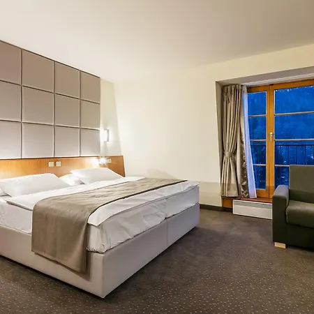 Ostrov Hotel