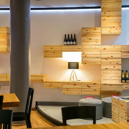 Ostrov Hotel Tisa